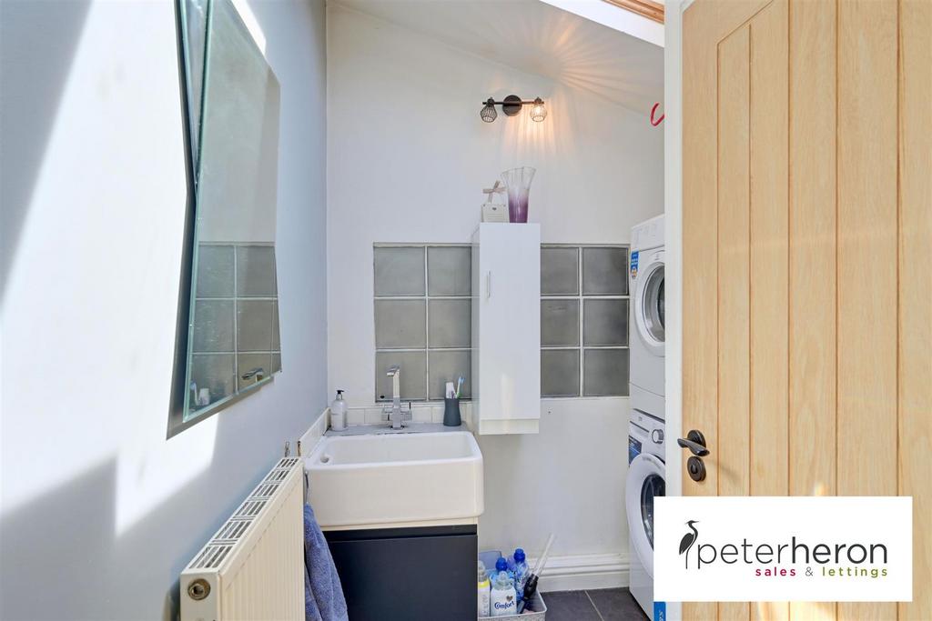 Cloakroom/WC