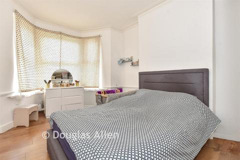 undefined, Woodlands Road, Ilford, Essex