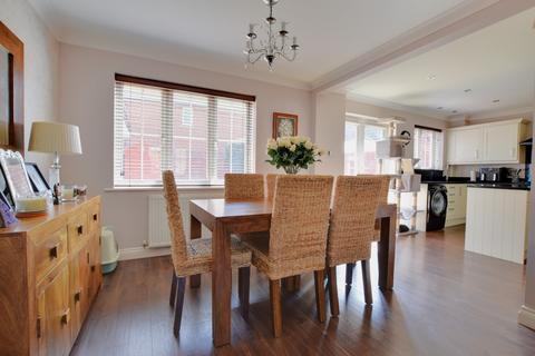 38 Abbotsmead, Heybridge, Maldon, CM9 4PT