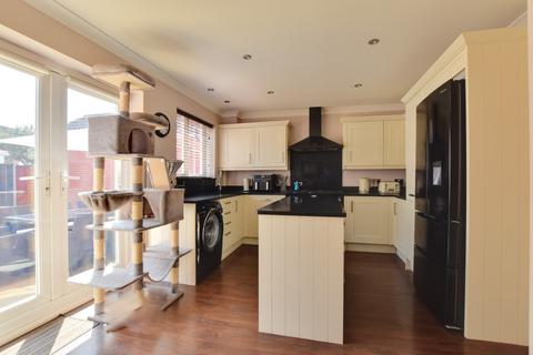 38 Abbotsmead, Heybridge, Maldon, CM9 4PT