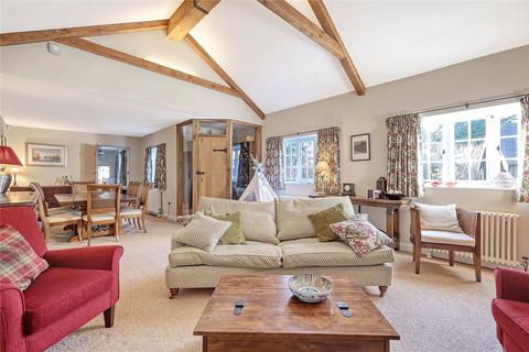 Button Hall Heron Chase, Herongate, Brentwood, CM13 3PP