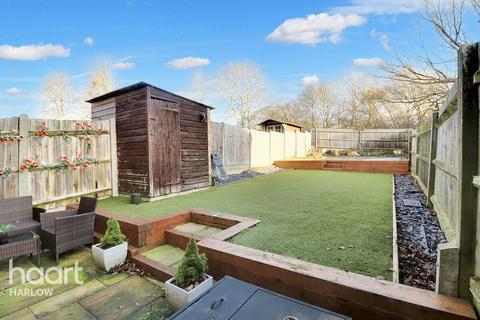 32 Dunstalls, Harlow, CM19 5RA