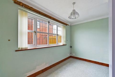 6 Elm Croft, Mancot, Deeside, CH5 2BZ