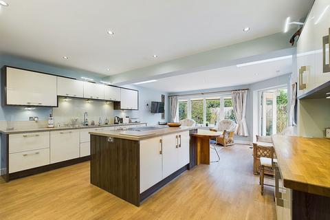 4 bedroom detached house for sale, Darland Lane, Rossett, LL12