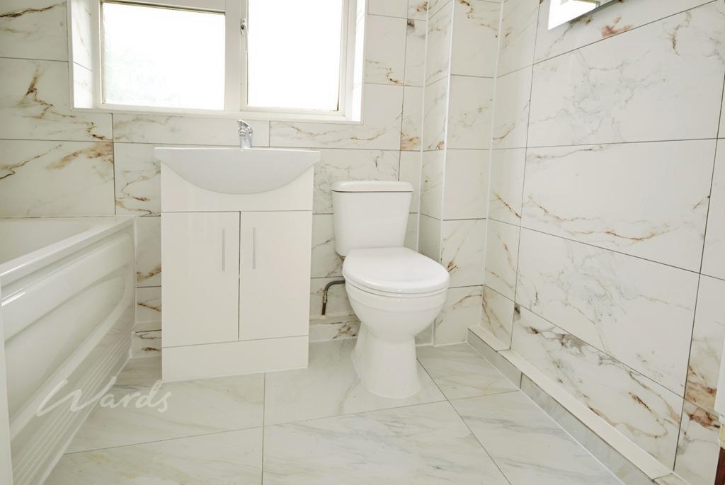 Ingle bathroom