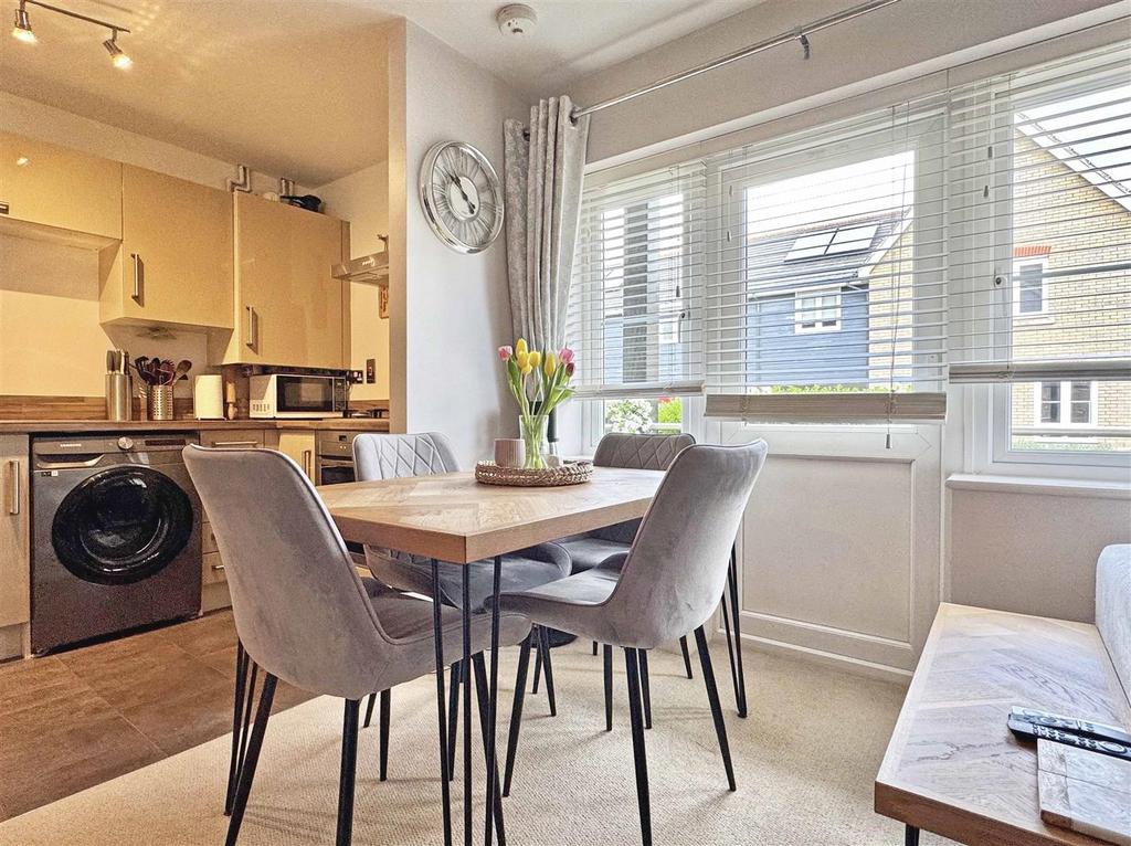Dining Area.jpg