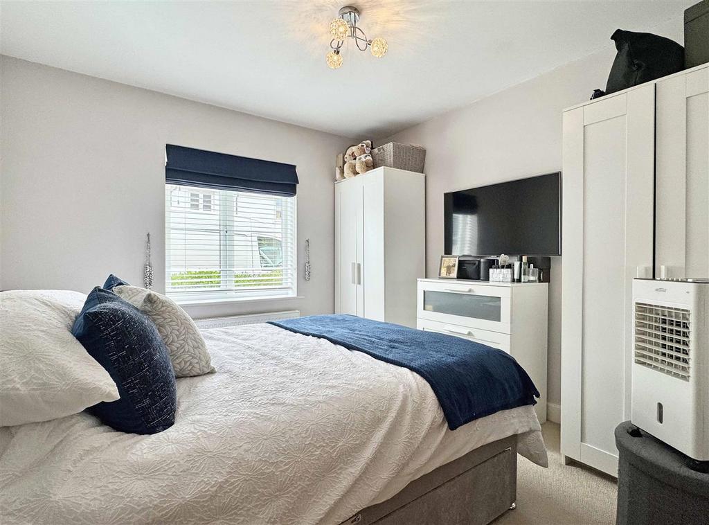 Master Bedroom.jpg