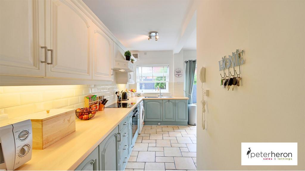 Breakfasting Kitchen