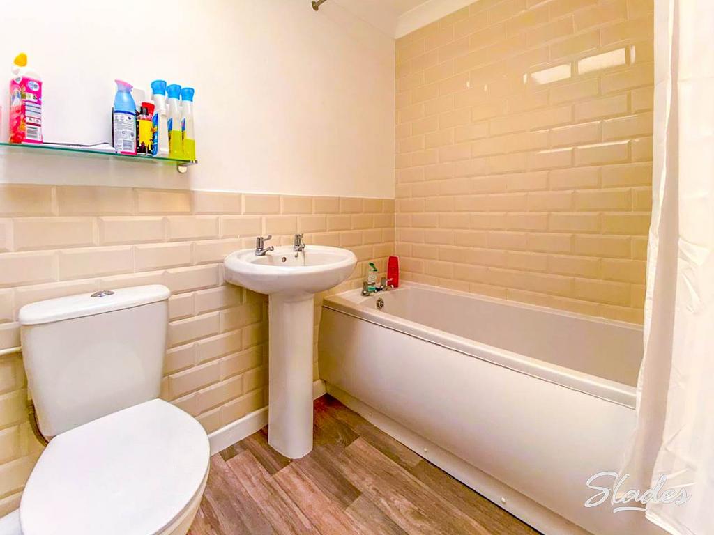 Bathroom (3)