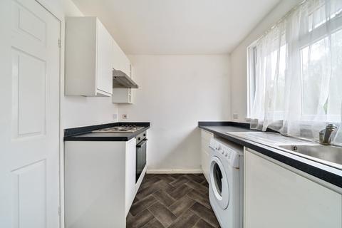 2 bedroom flat to rent, Crayford High Street Dartford DA1