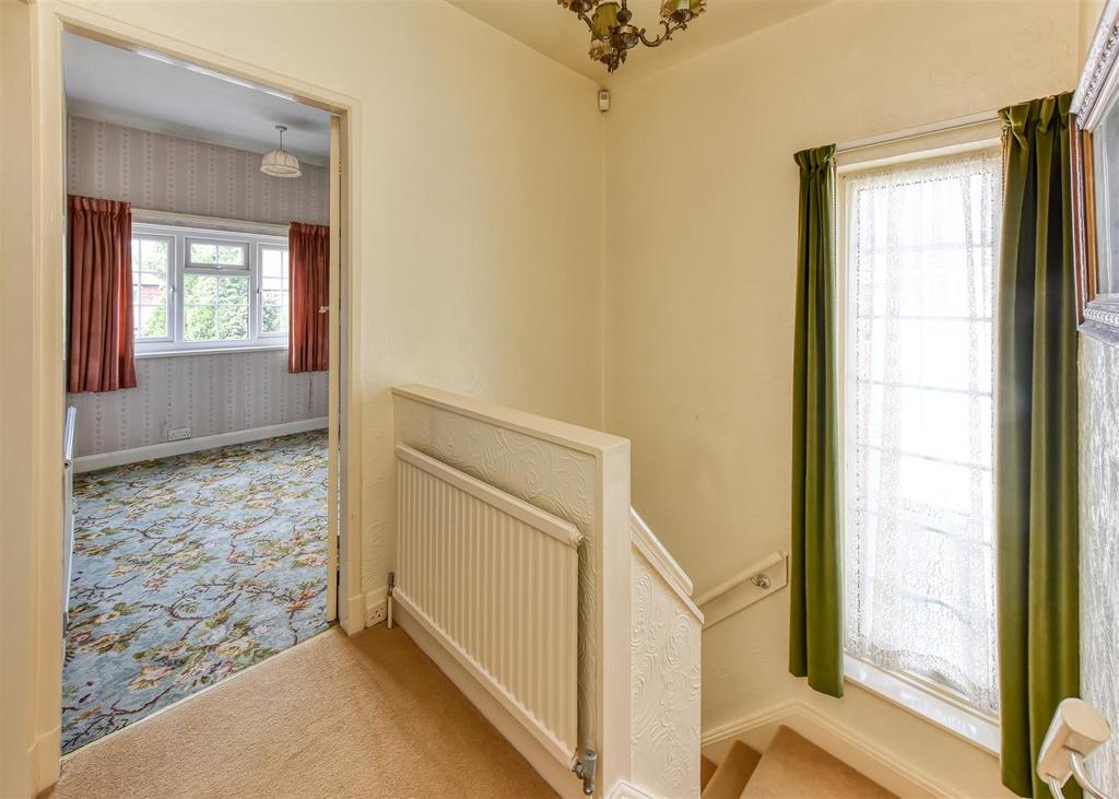 43 Woodthorne Road-landing.jpg