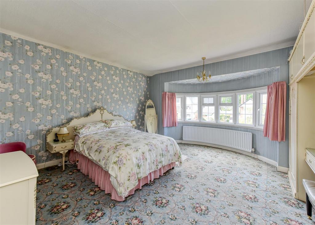 43 Woodthorne Road-bed1.jpg