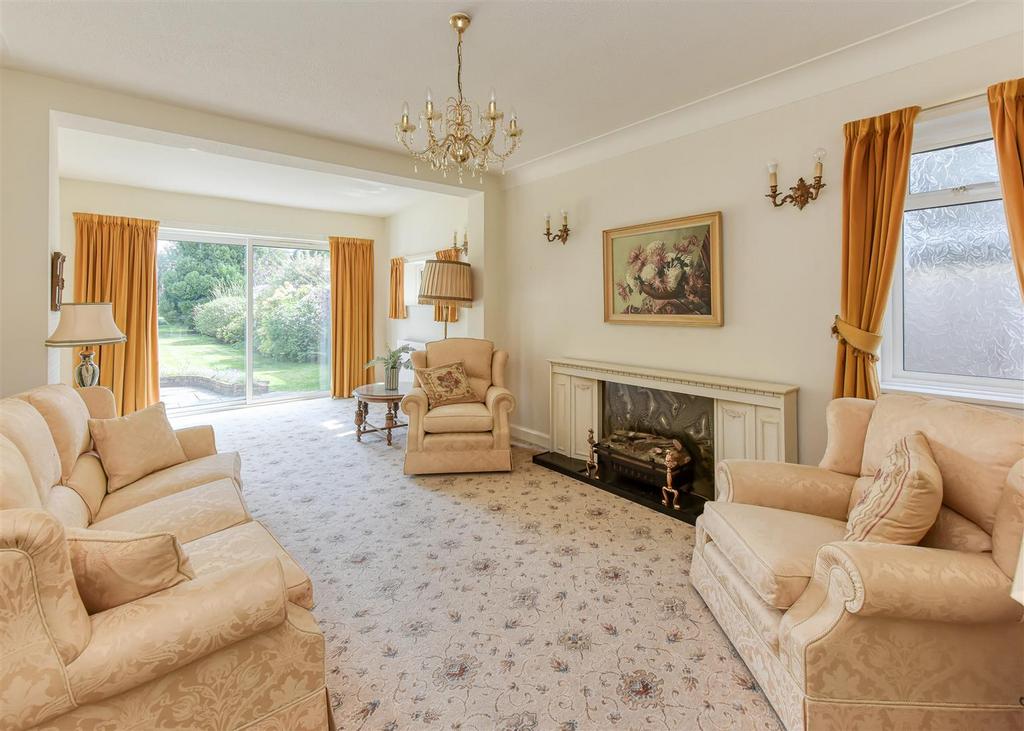 43 Woodthorne Road-lounge1.jpg