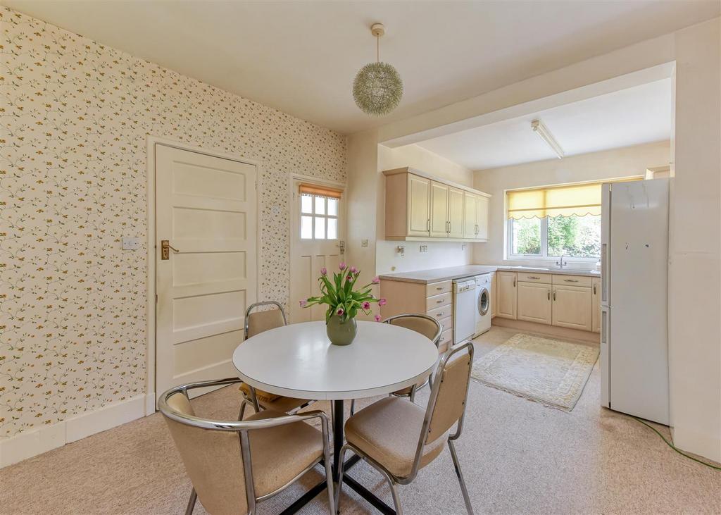 43 Woodthorne Road-kitchen1.jpg