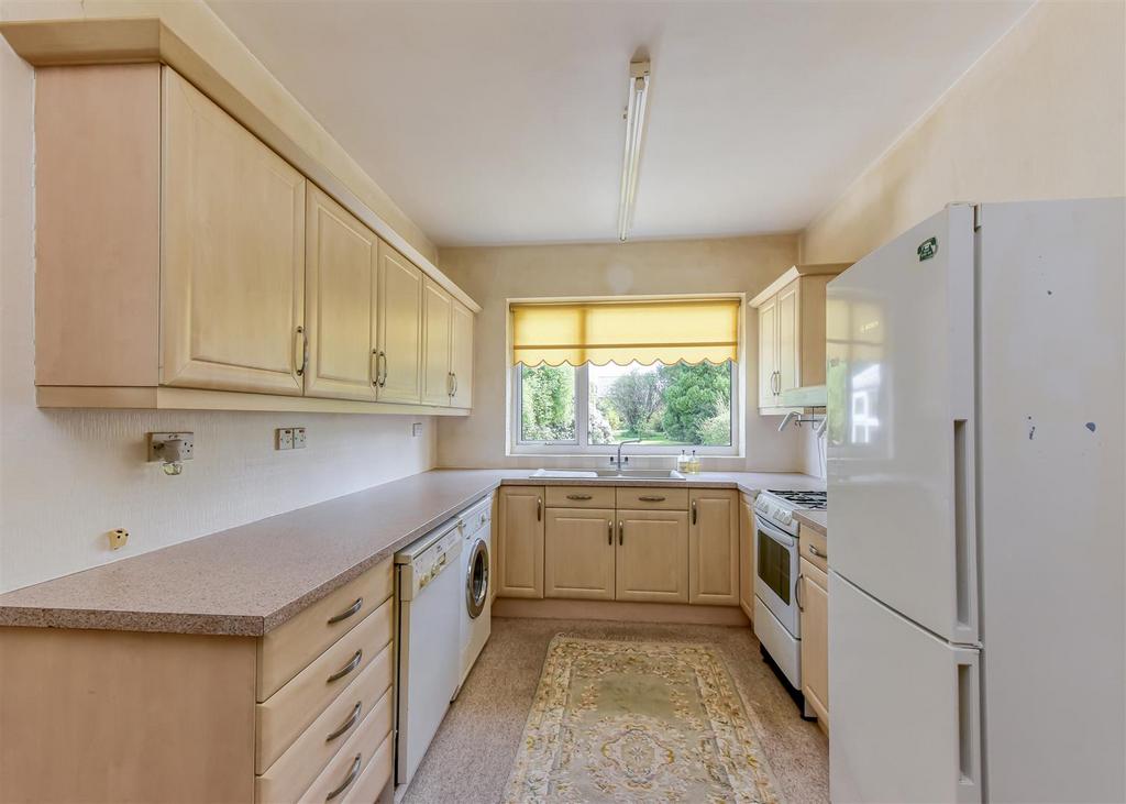 43 Woodthorne Road-kitchen3.jpg