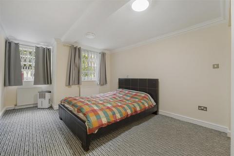 3 bedroom apartment for sale, Redington Gardens, Hampstead, London, NW3