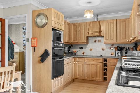 Raven Brook Epping Road, Nazeing, Waltham Abbey, EN9 2DH