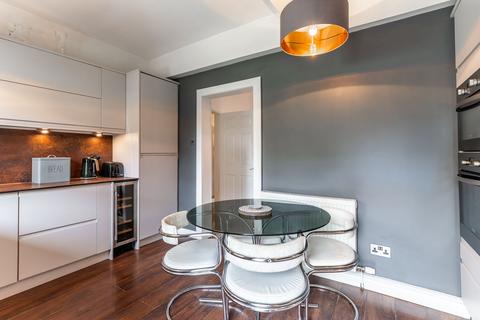48 Ashburn Gardens, Milngavie, Glasgow, G62 7PE