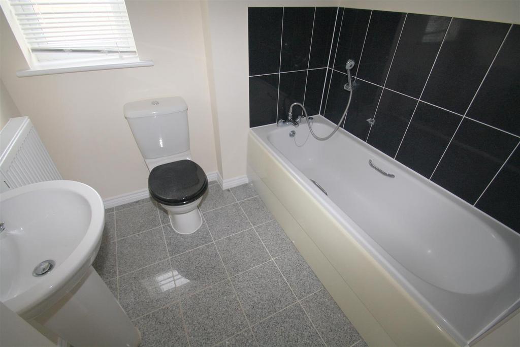 Family Bathroom.JPG