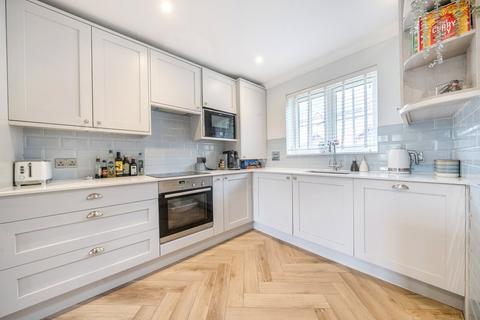 4 Ashton Place, Claygate, Esher, KT10 0BN
