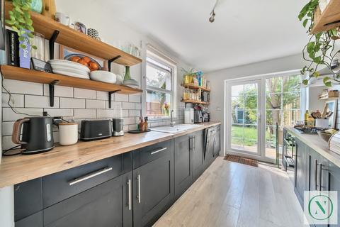 89 Davidson Road, Croydon, CR0 6DN