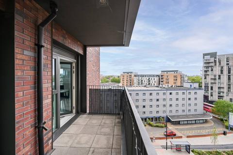 Effra Gardens, Canning Town, LONDON, E16