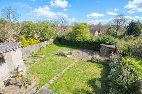 9 Asket Gardens, Leeds, LS8 2NW