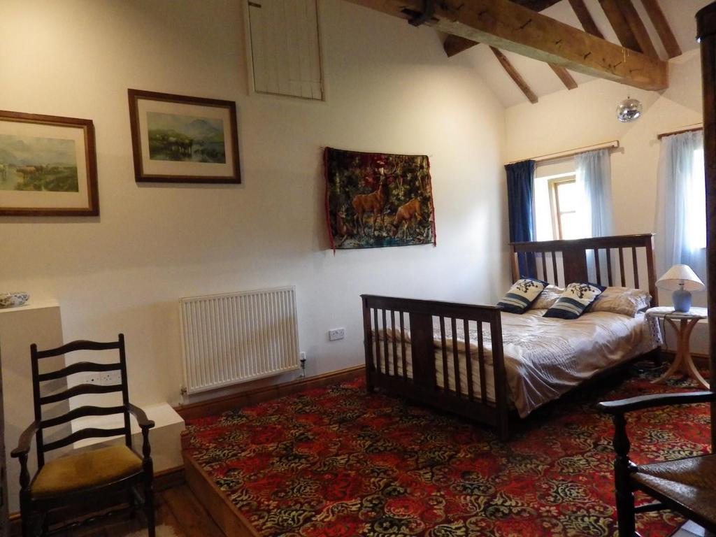 Bedroom 2.JPG