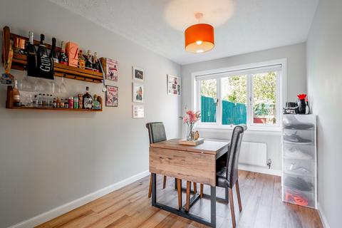 212 Gilberstoun, Edinburgh, EH15 2RG
