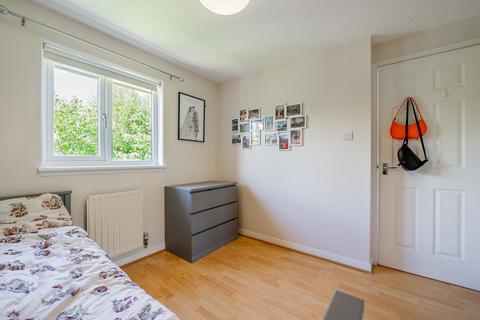 212 Gilberstoun, Edinburgh, EH15 2RG