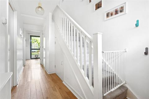 5 Hartwell Close, London, SW2 3RG