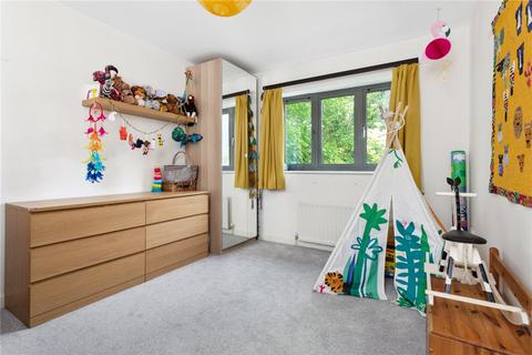 5 Hartwell Close, London, SW2 3RG