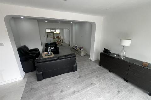4 bedroom house to rent, Fernside Avenue, London