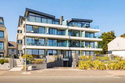 3 bedroom apartment for sale, Boscombe Overcliff Drive, Southbourne, Bournemouth, Dorset, BH5