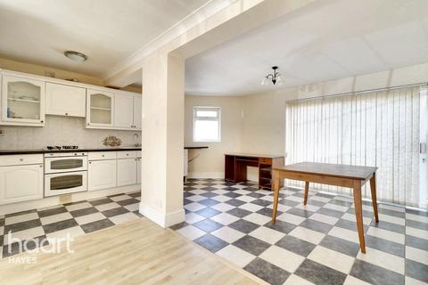 61 Weymouth Road, Hayes, UB4 8NG