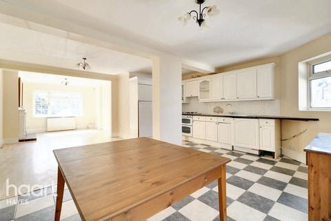 61 Weymouth Road, Hayes, UB4 8NG