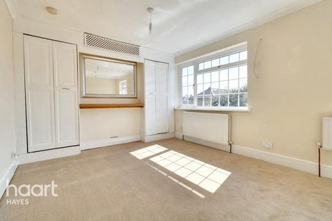 61 Weymouth Road, Hayes, UB4 8NG