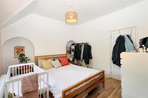 Willow Cottage Watford Road, Elstree, Borehamwood, WD6 3BE