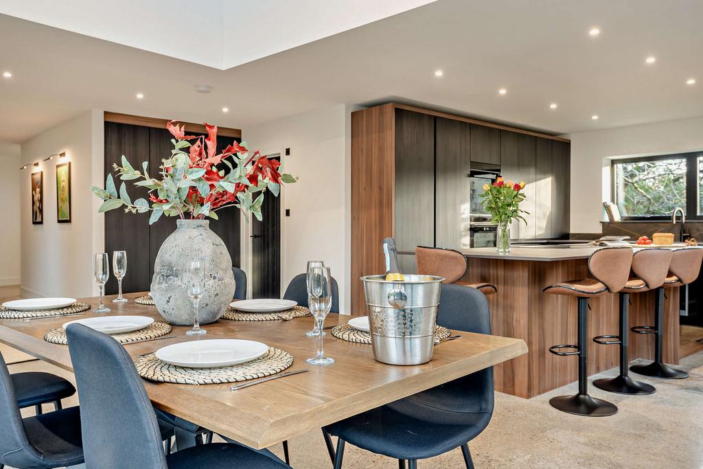 8672880-interior20-800