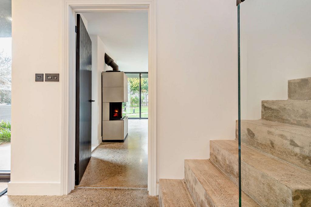 8672880-interior12-800