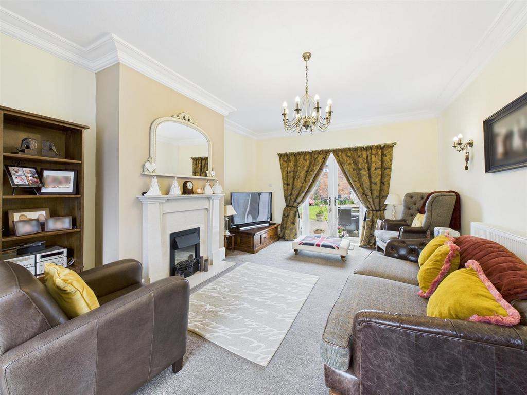 Lounge:
