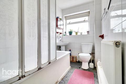 91 Larch Crescent, Hayes, UB4 9EB