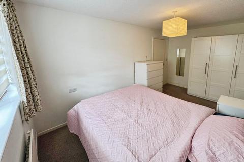2 bedroom retirement property for sale, Pickard Street, Warwick