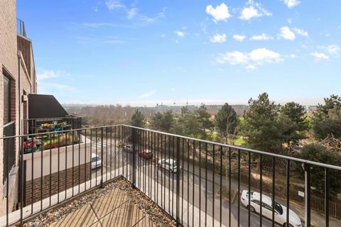2 bedroom flat to rent, Vicarage Lane, London, E15