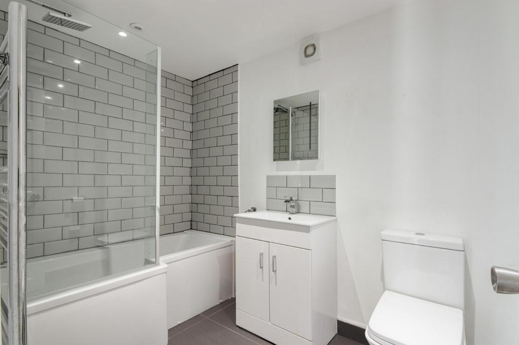 G/Floor Bathroom