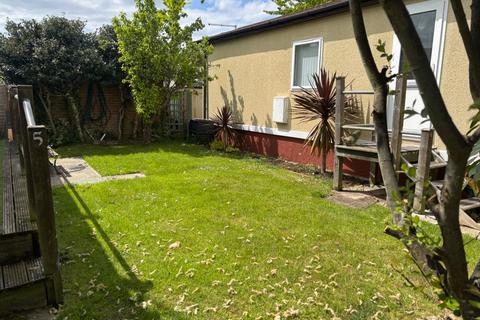 1 bedroom static caravan to rent, Northampton Lane, Blackfield, Southampton, Hampshire, SO45
