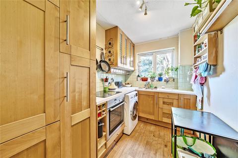 2 bedroom apartment for sale, Woodview Close, London