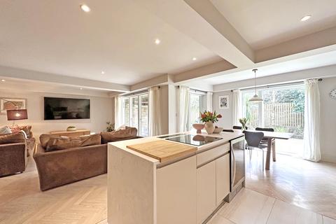 2 bedroom flat for sale, Tremorvah Barton, Truro, Cornwall