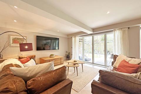 2 bedroom flat for sale, Tremorvah Barton, Truro, Cornwall