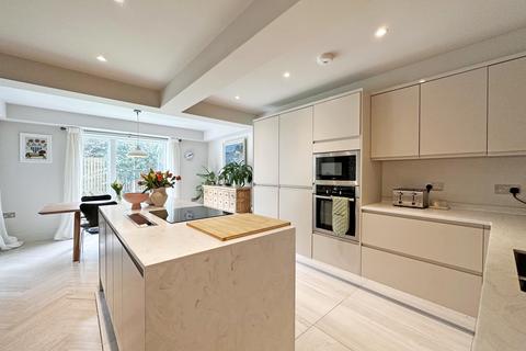 2 bedroom flat for sale, Tremorvah Barton, Truro, Cornwall